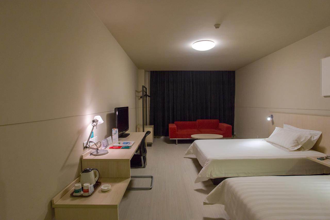 Jinjiang East Lianshi Road 3*