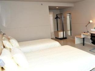 Jinjiang East Lianshi Road 3*